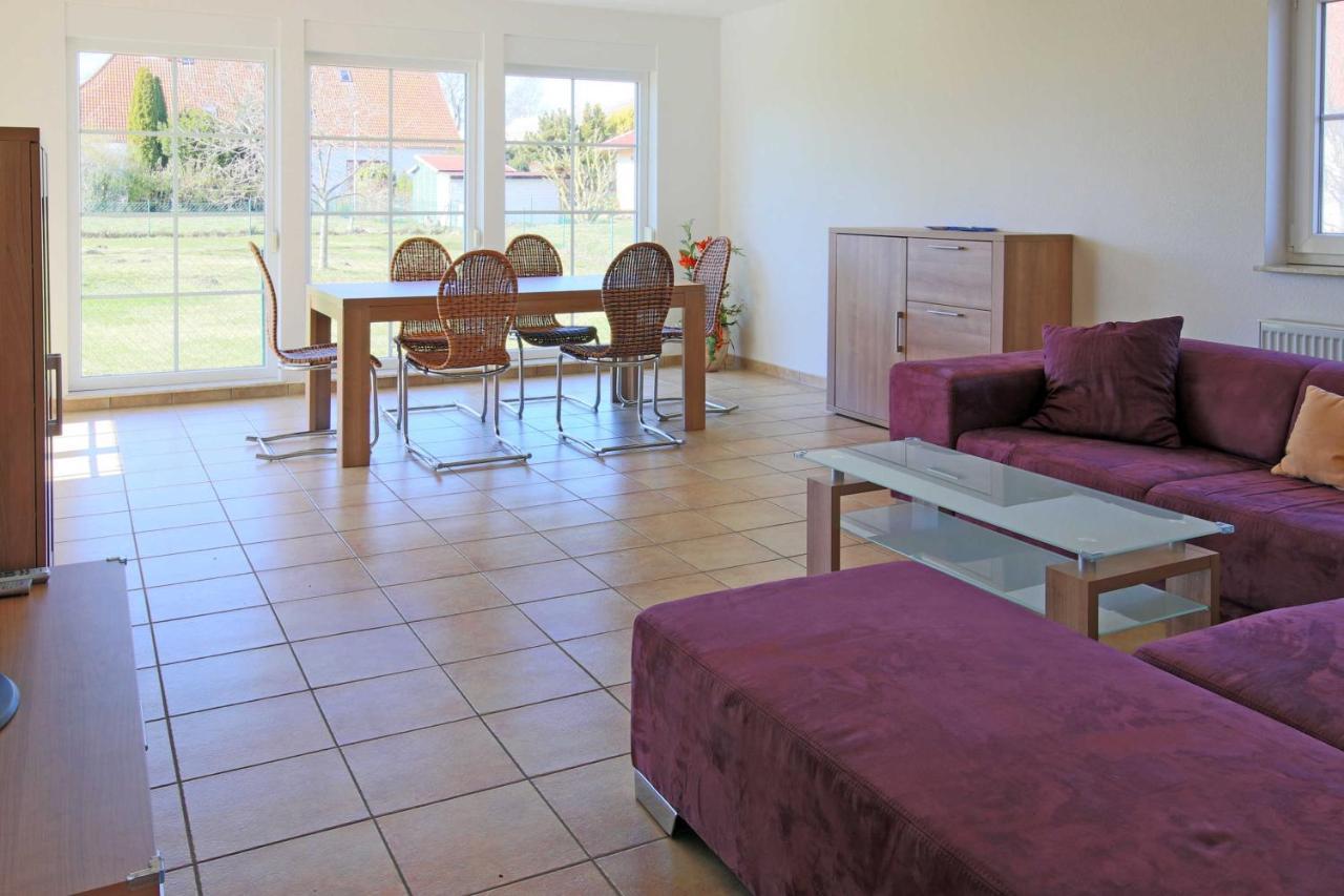 Ferienhaus Luessvitz Ummanz Esterno foto