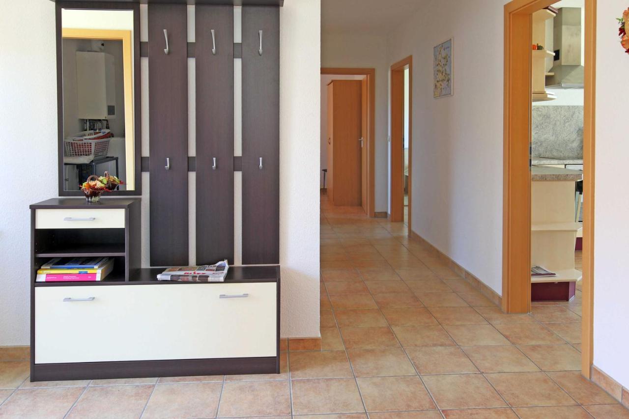 Ferienhaus Luessvitz Ummanz Esterno foto
