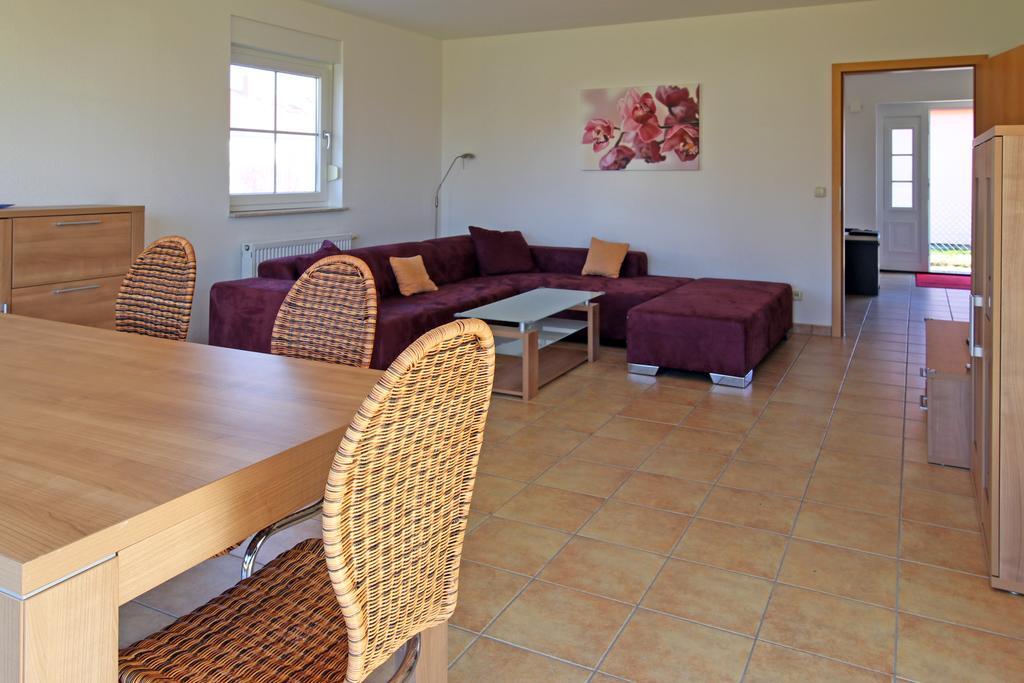 Ferienhaus Luessvitz Ummanz Esterno foto