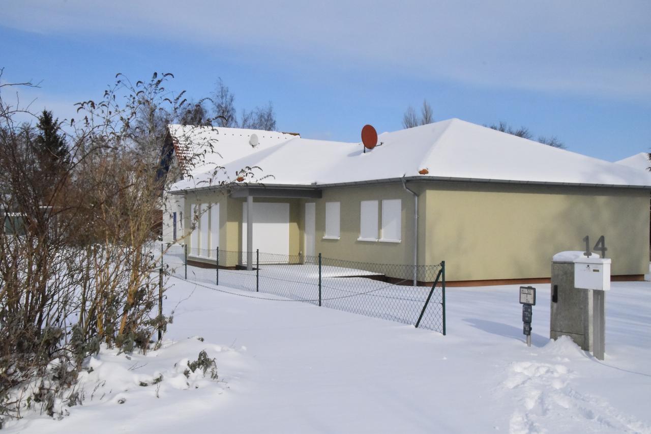 Ferienhaus Luessvitz Ummanz Esterno foto